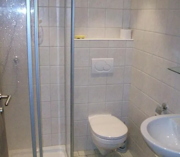 Renate Alloggio in famiglia *